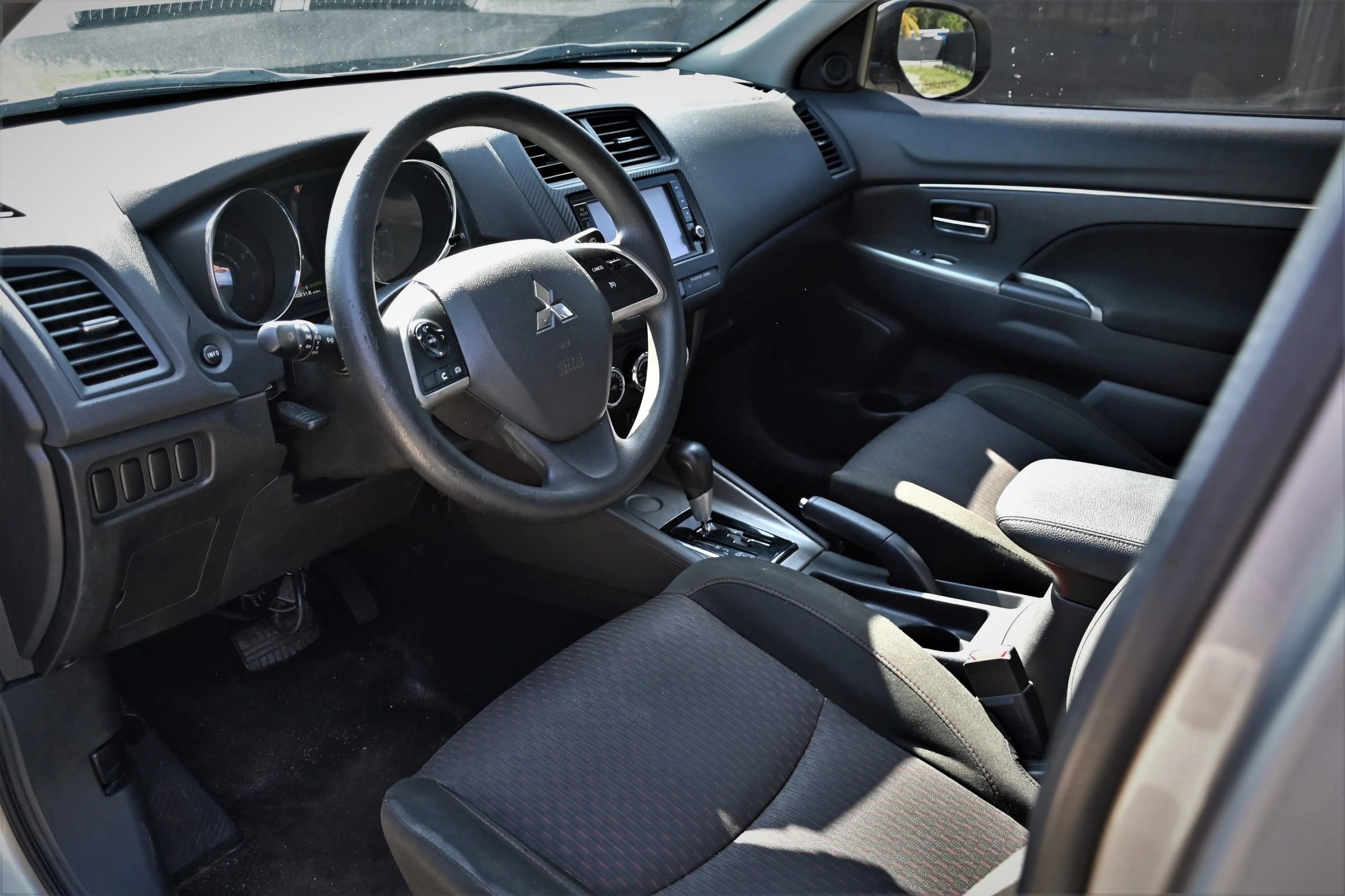Used 2018 Mitsubishi Outlander Sport ES image 11