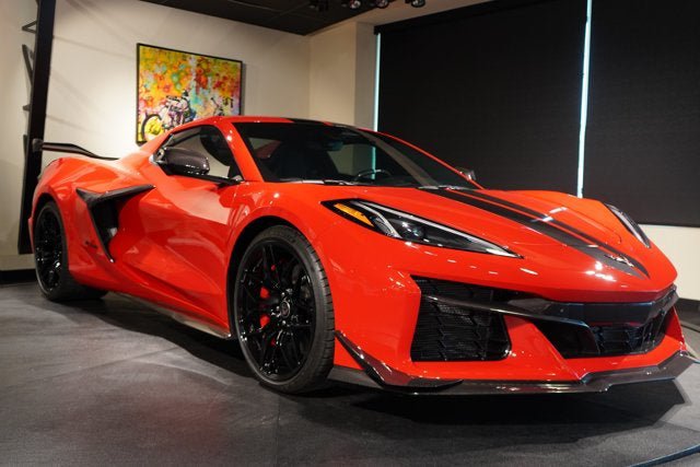 Used 2024 Chevrolet Corvette Z06 w/ Z07 Performance Package RWD image 38