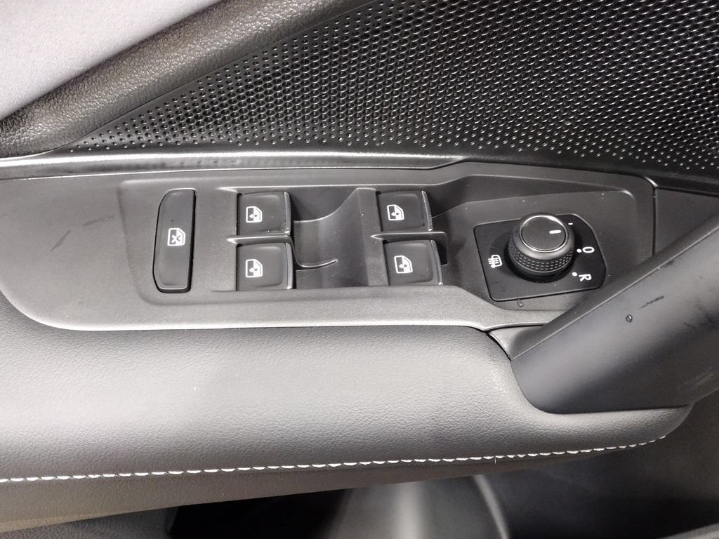 New 2026 Volkswagen Tiguan SE AWD/4WD image 20