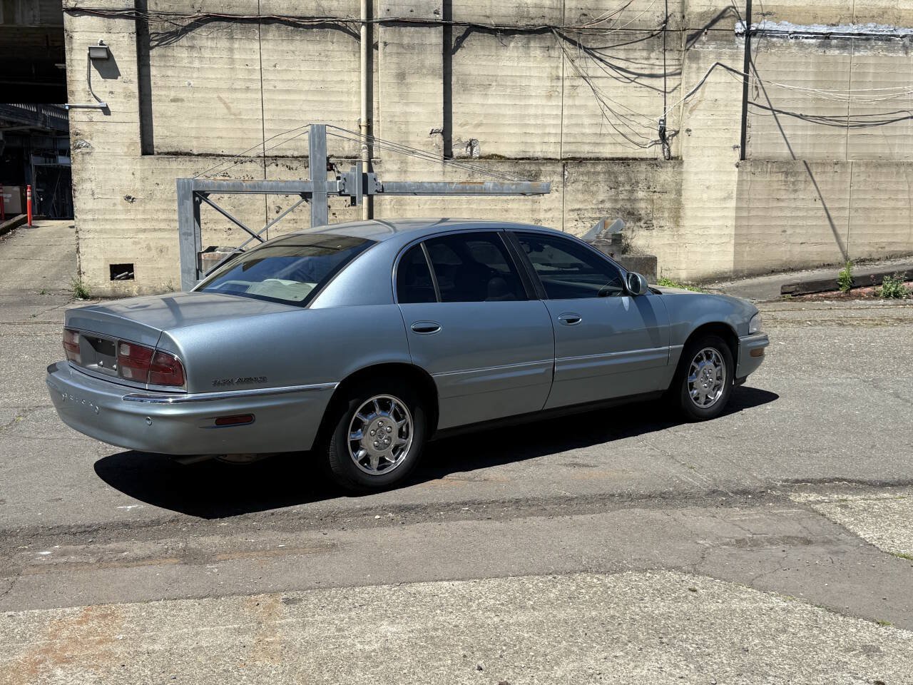 Used 2004 Buick Park Avenue w/ Prestige Feature Package FWD image 11