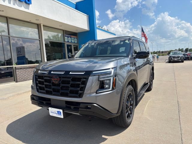 Used 2025 Nissan Armada PRO-4X AWD/4WD image 1