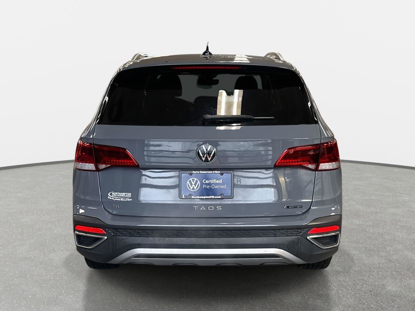 Certified 2022 Volkswagen Taos SE w/ IQ.Drive SE Package image 6