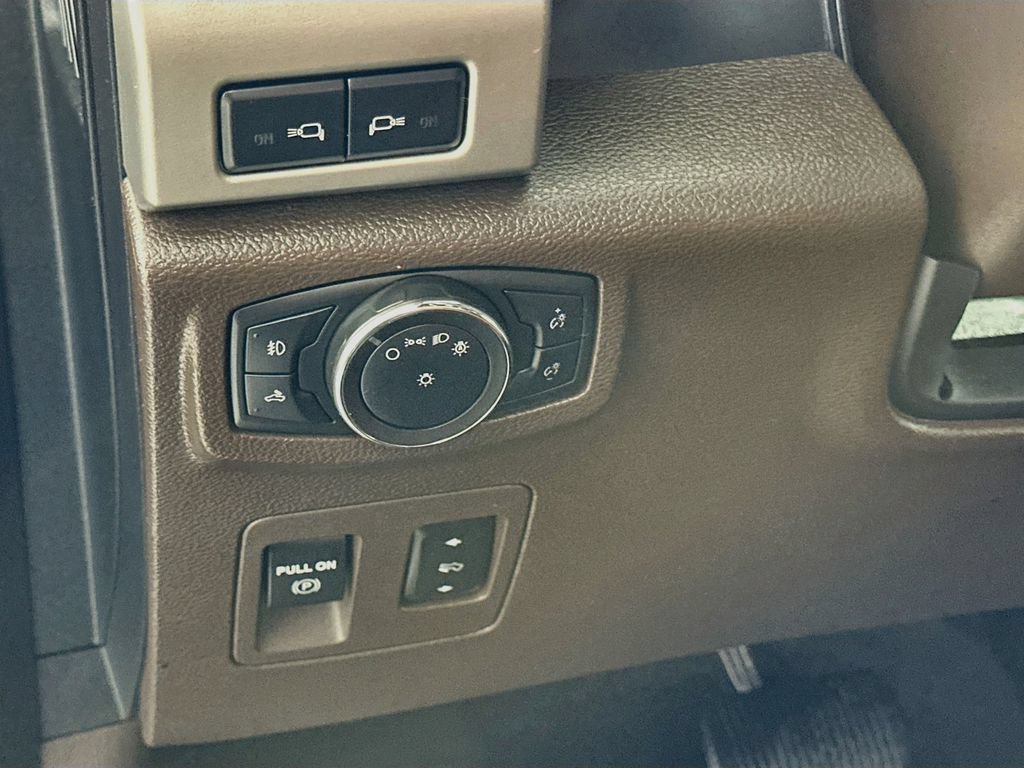 Used 2020 Ford F150 King Ranch w/ Equipment Group 601A Luxury AWD/4WD image 10
