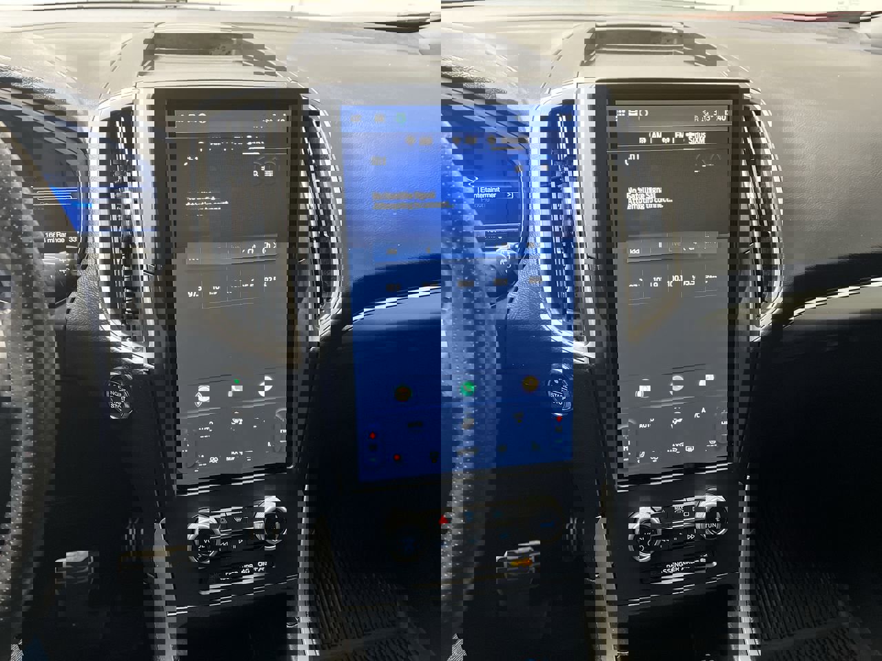 Used 2022 Ford Edge ST-Line image 17