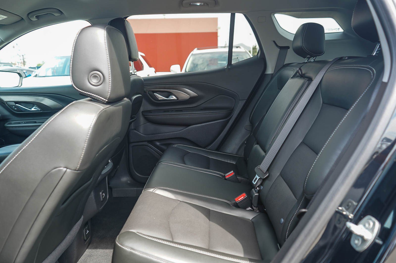 Used 2022 GMC Terrain SLT w/ Tech Package AWD/4WD image 18