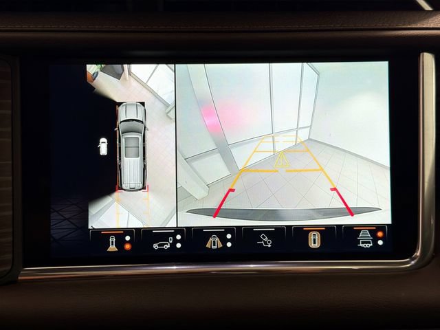 Used 2024 GMC Yukon XL Denali w/ Denali Reserve Package AWD/4WD image 12