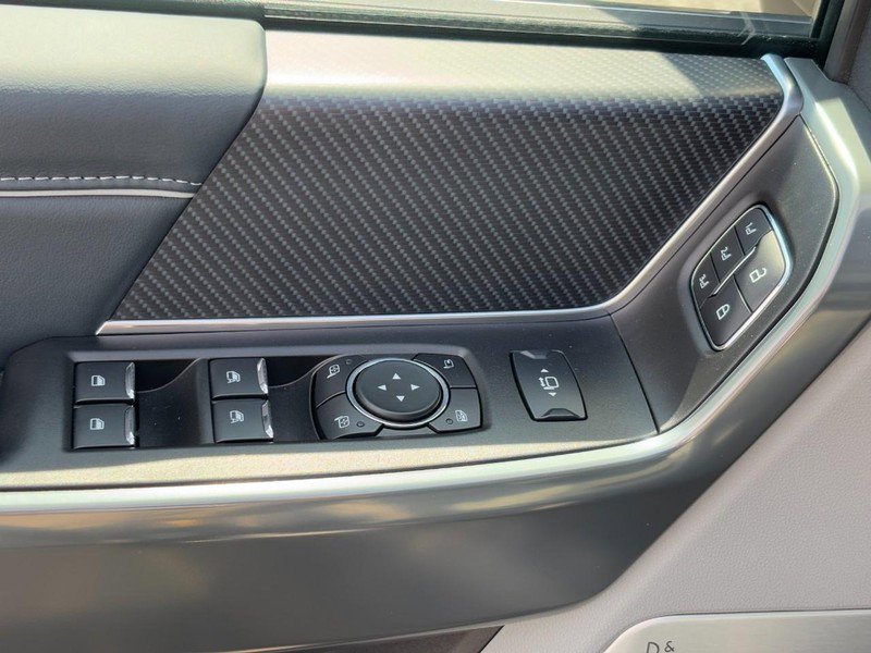 Used 2024 Ford F350 Limited image 17