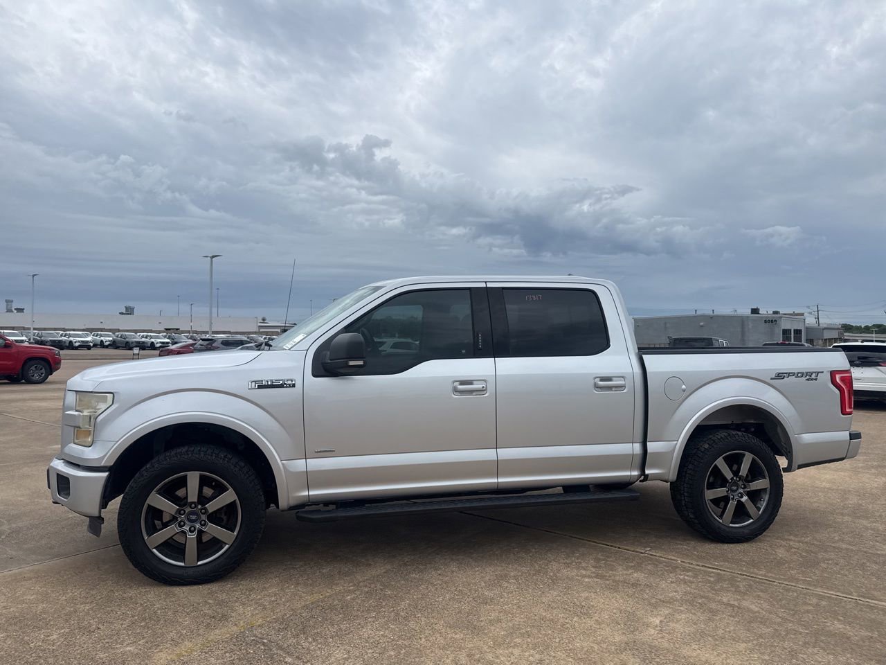 Used 2016 Ford F150 XLT w/ Equipment Group 302A Luxury AWD/4WD image 11