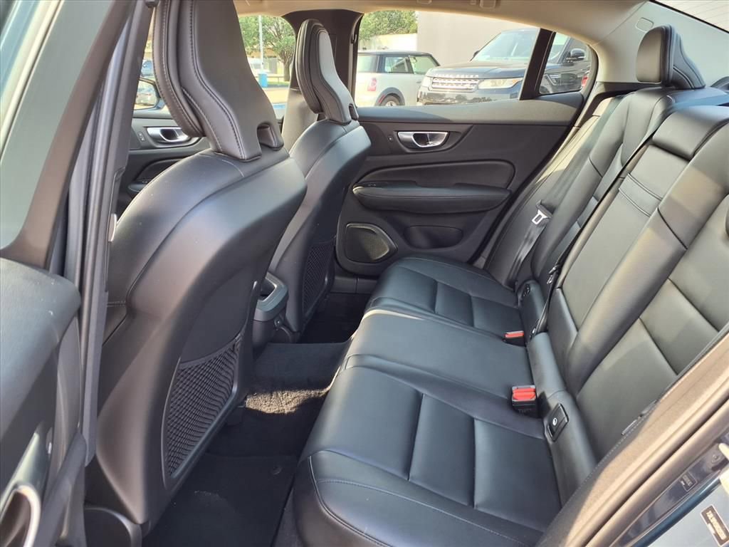 Used 2024 Volvo S60 B5 Core FWD image 12