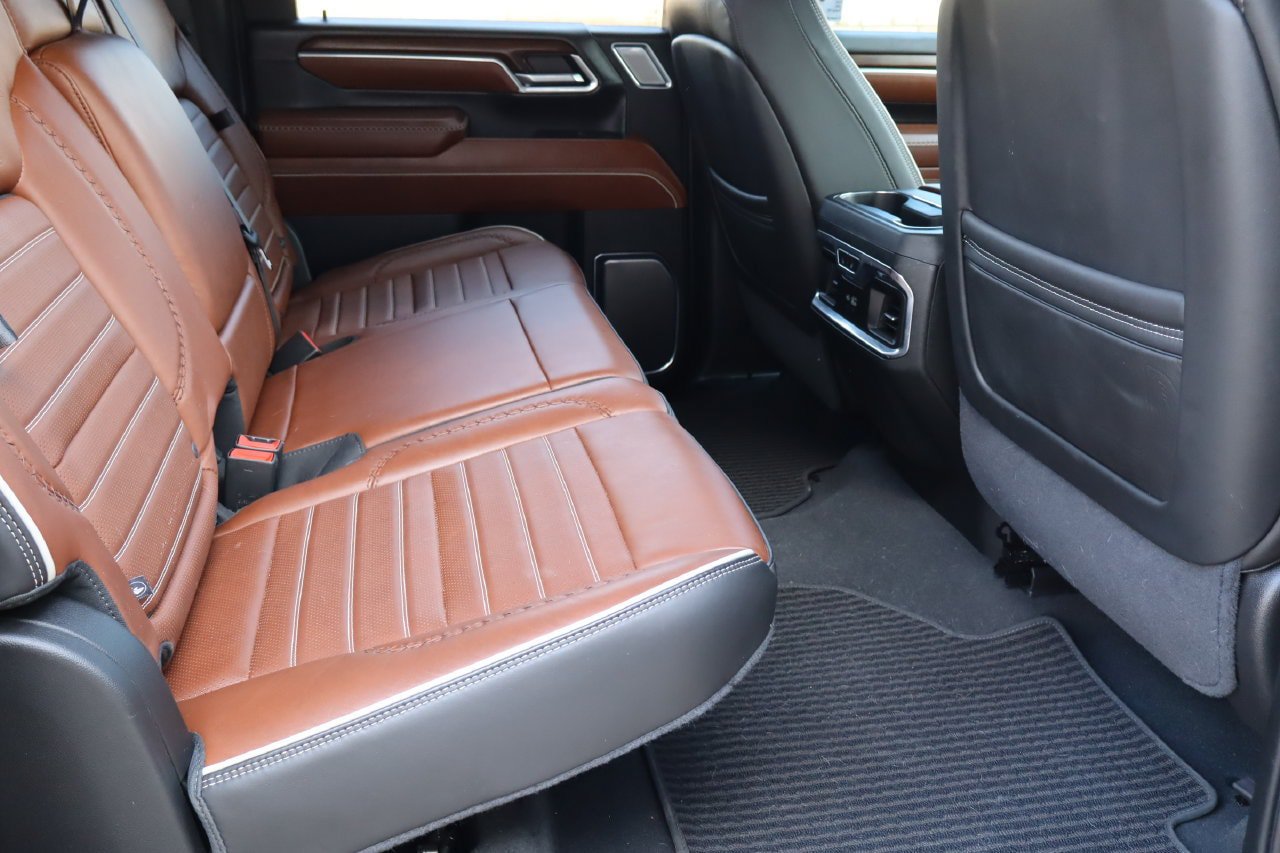 Used 2024 GMC Sierra 2500 Denali Ultimate AWD/4WD image 18