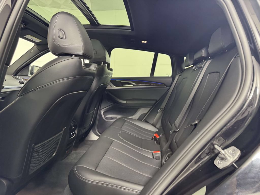 Used 2024 BMW X4 xDrive30i w/ Parking Assistance Package AWD/4WD image 35
