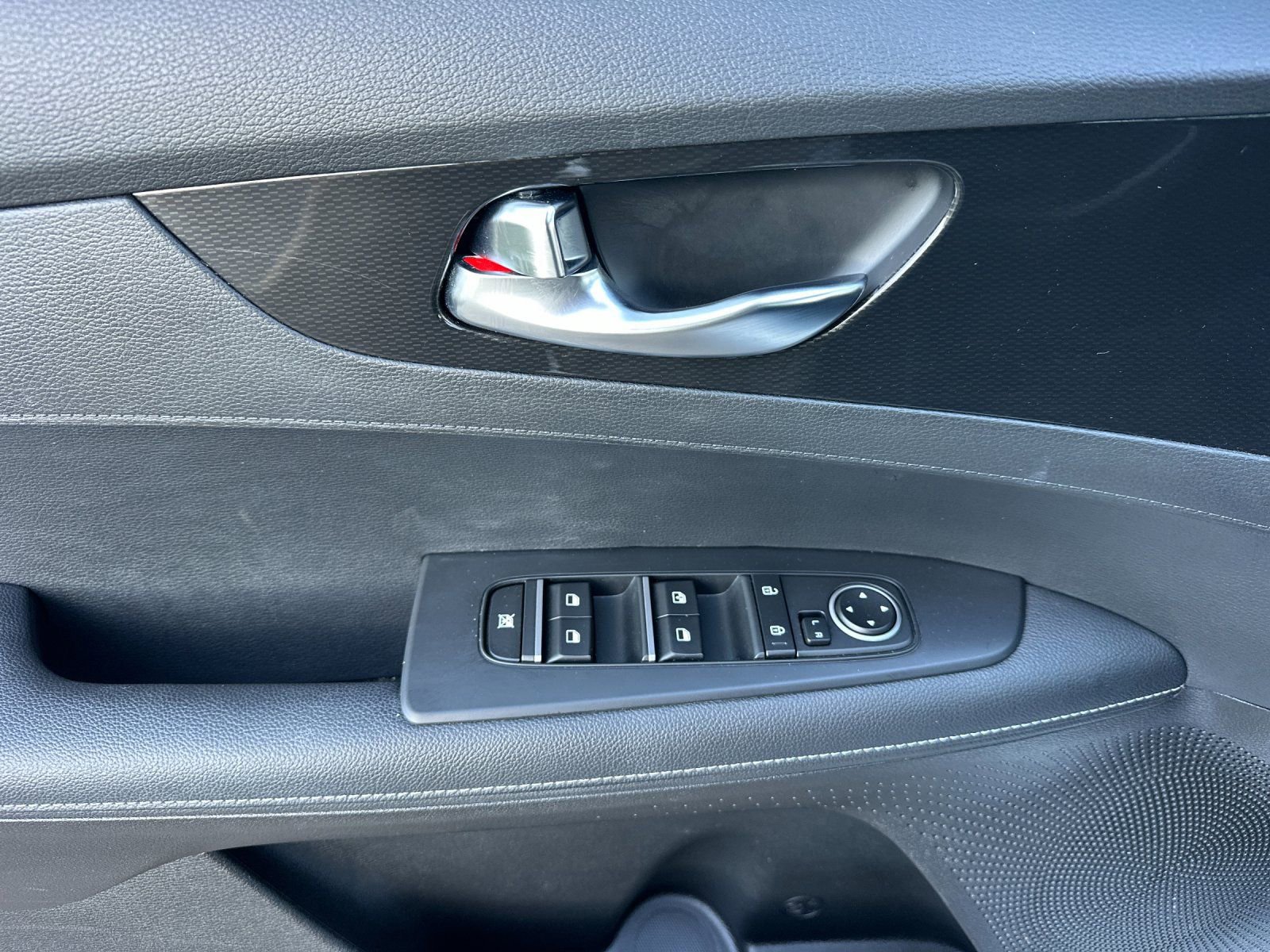 Used 2023 Kia Forte GT-Line w/ GT-Line Technology Package image 10