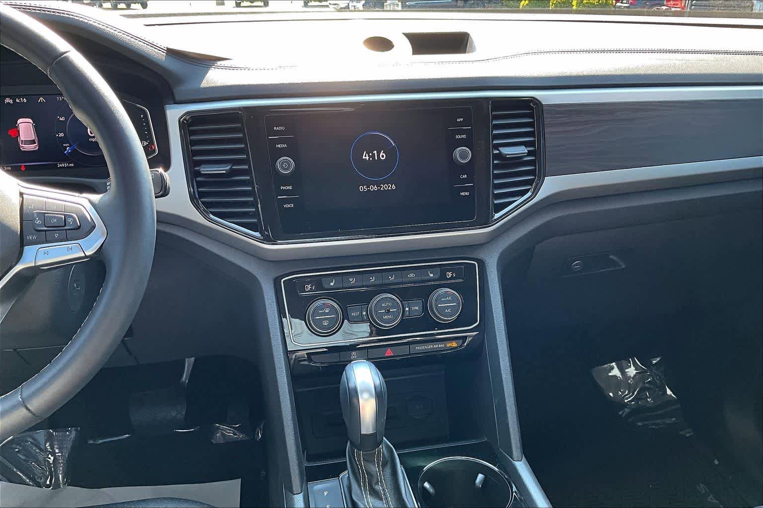 Used 2023 Volkswagen Atlas SE w/ Panoramic Sunroof Package AWD/4WD image 6