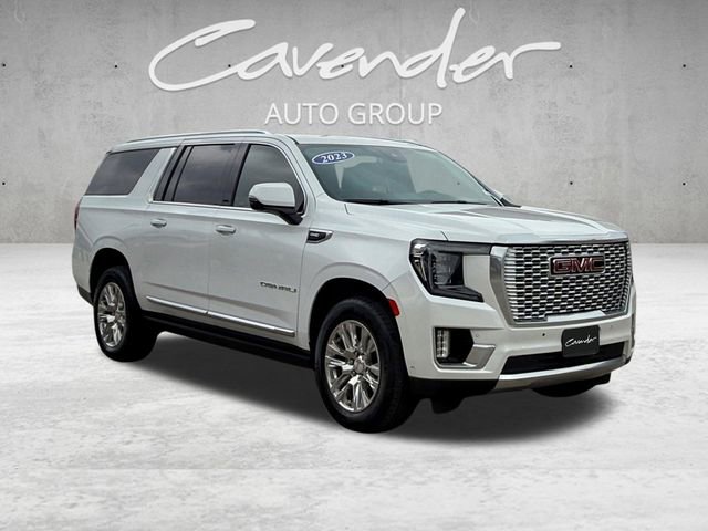 Used 2023 GMC Yukon XL Denali w/ Advanced Technology Package AWD/4WD image 2