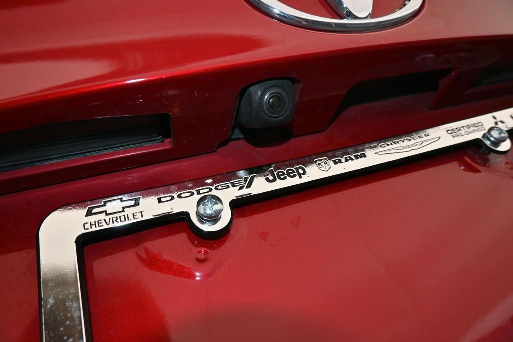 Used 2021 Toyota C-HR XLE FWD image 38