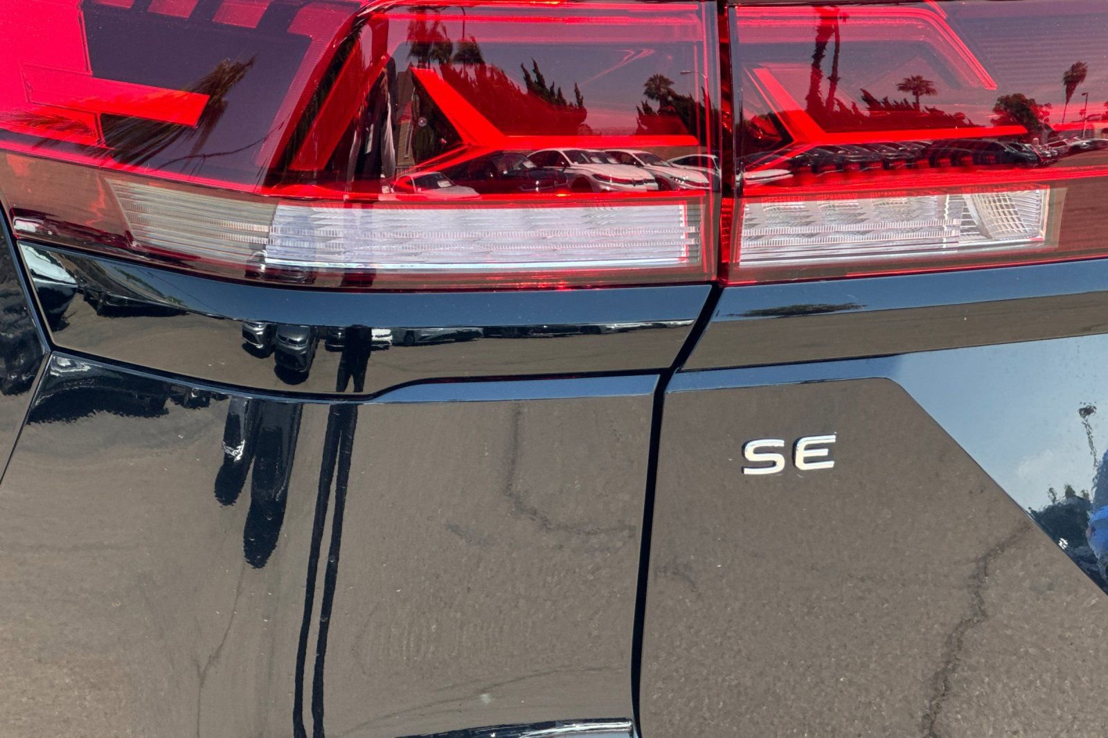 New 2025 Volkswagen Atlas Peak Edition SE image 27