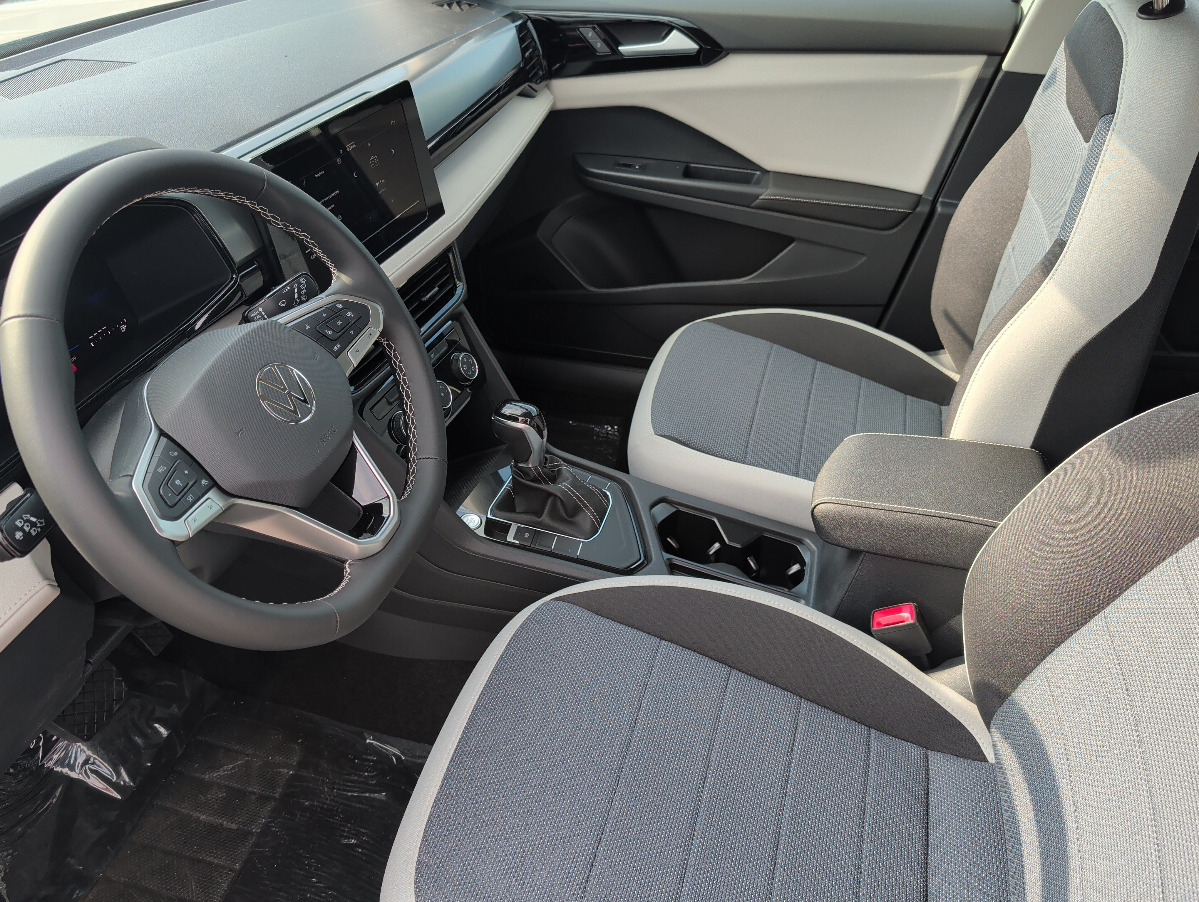 New 2026 Volkswagen Taos S FWD image 5