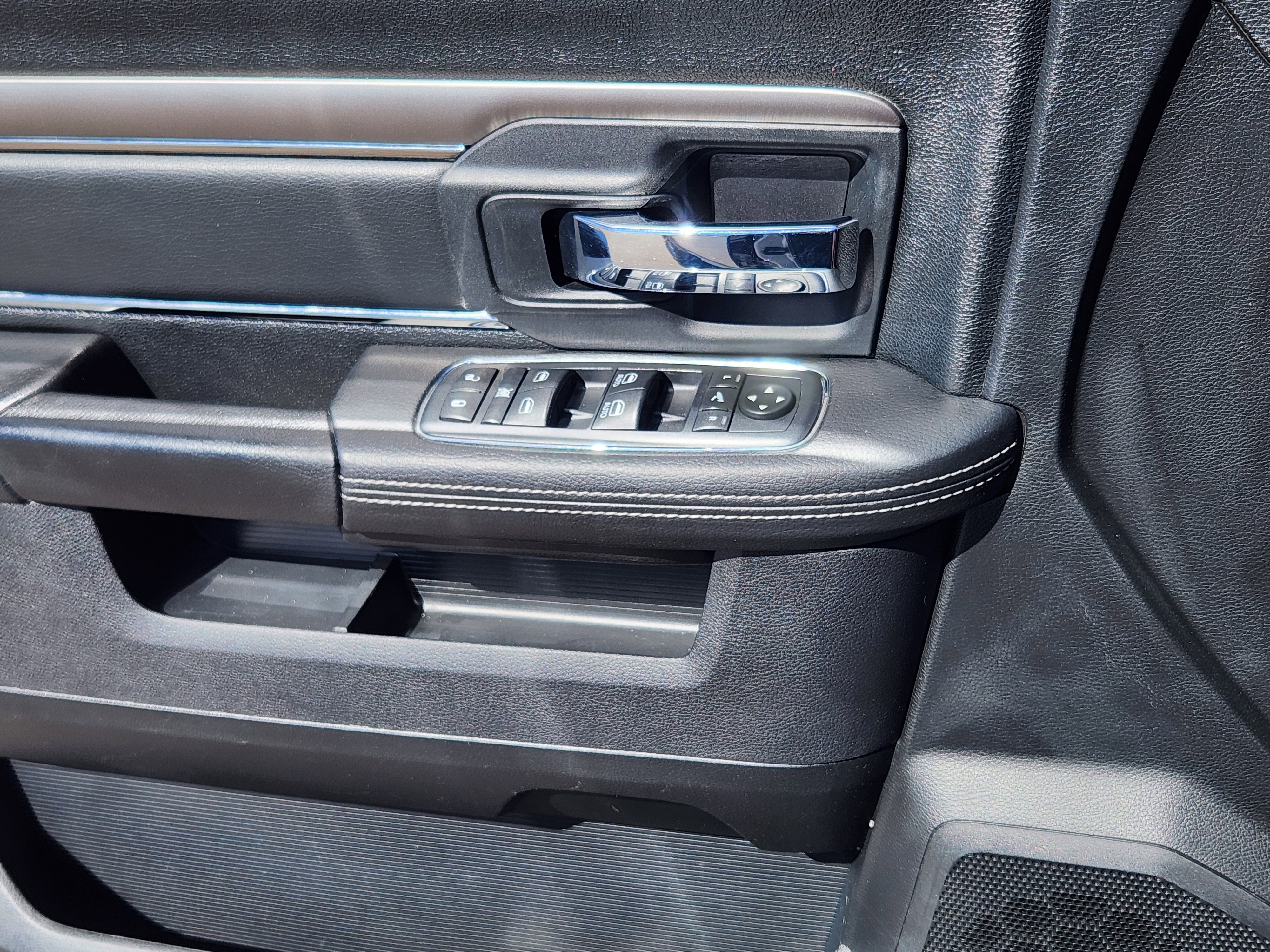 Used 2017 RAM 1500 Sport w/ Convenience Group image 8