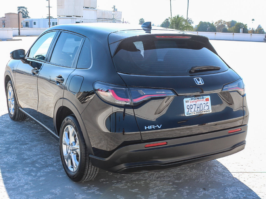 Certified 2025 Honda HR-V LX image 4
