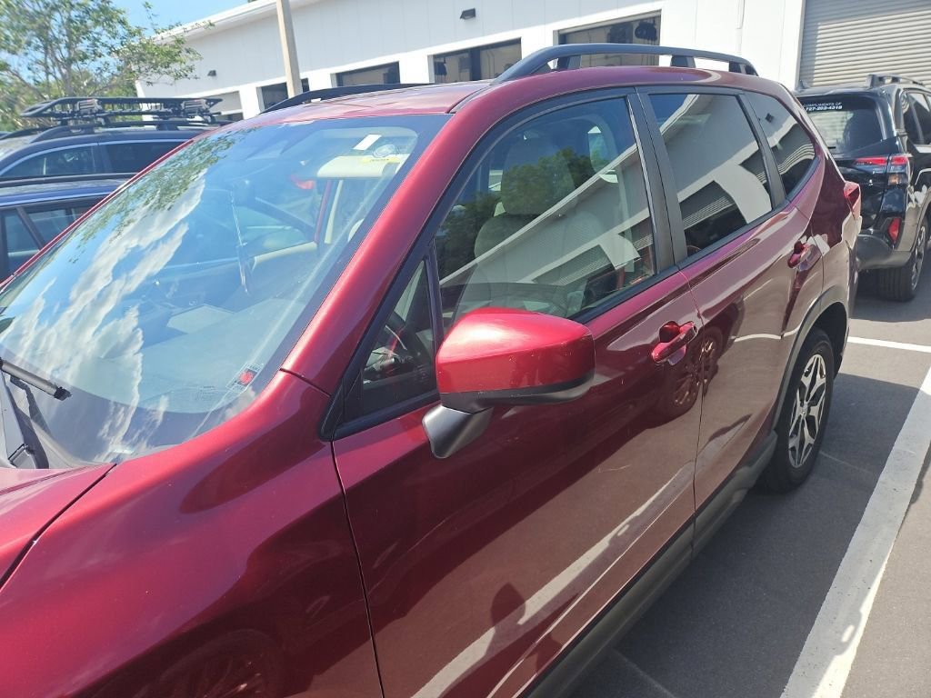 Used 2022 Subaru Forester Premium AWD/4WD image 3