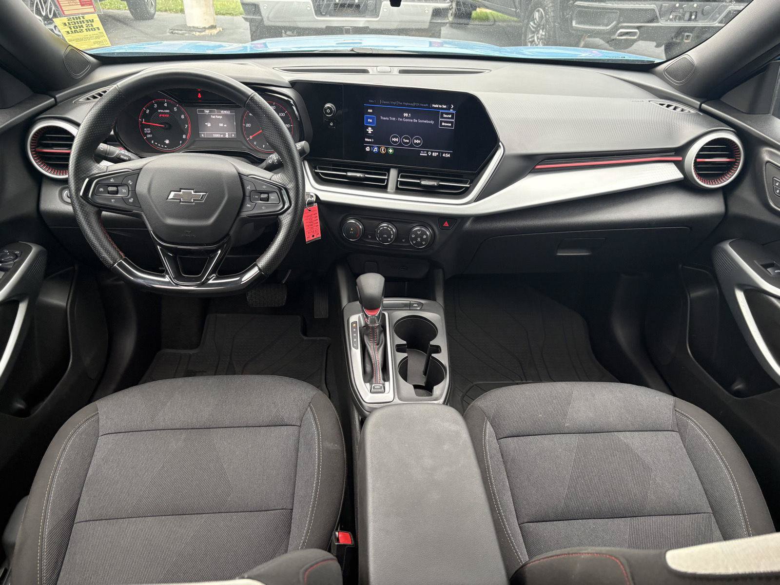 Used 2025 Chevrolet Trax RS w/ Driver Confidence Package FWD image 30