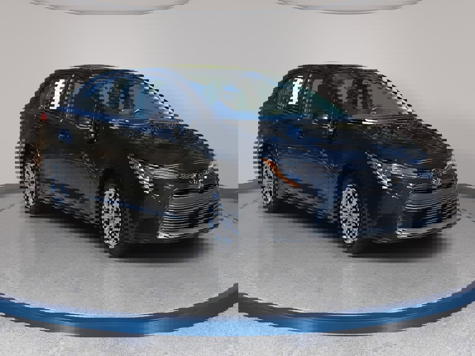 Used 2024 Toyota Corolla LE image 3