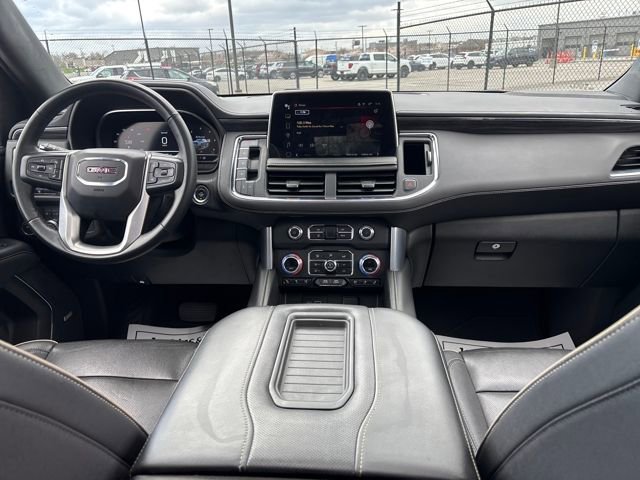 Used 2023 GMC Yukon XL SLT w/ SLT Premium Package image 10