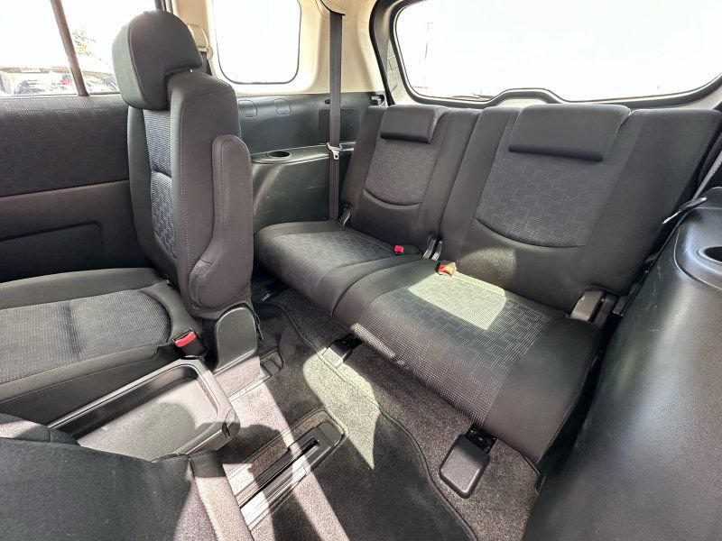Used 2010 MAZDA MAZDA5 Sport FWD image 12