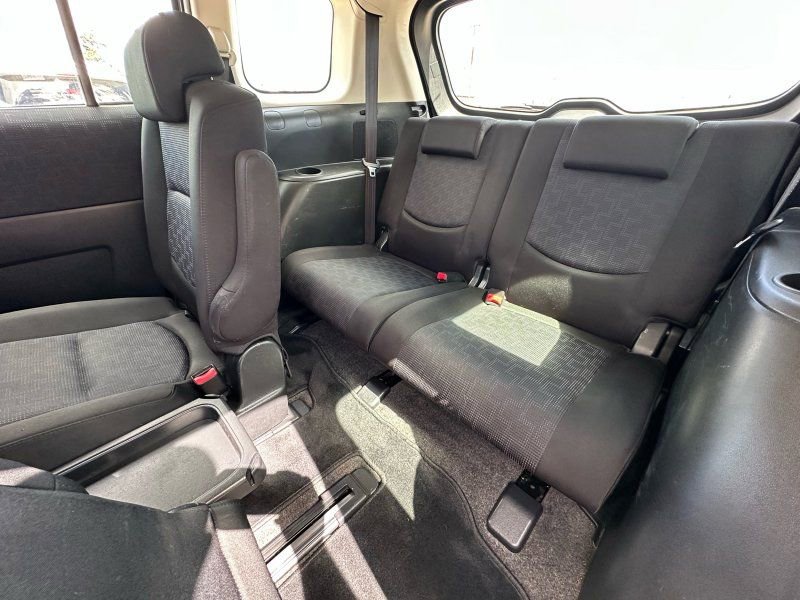 Used 2010 MAZDA MAZDA5 Sport image 12