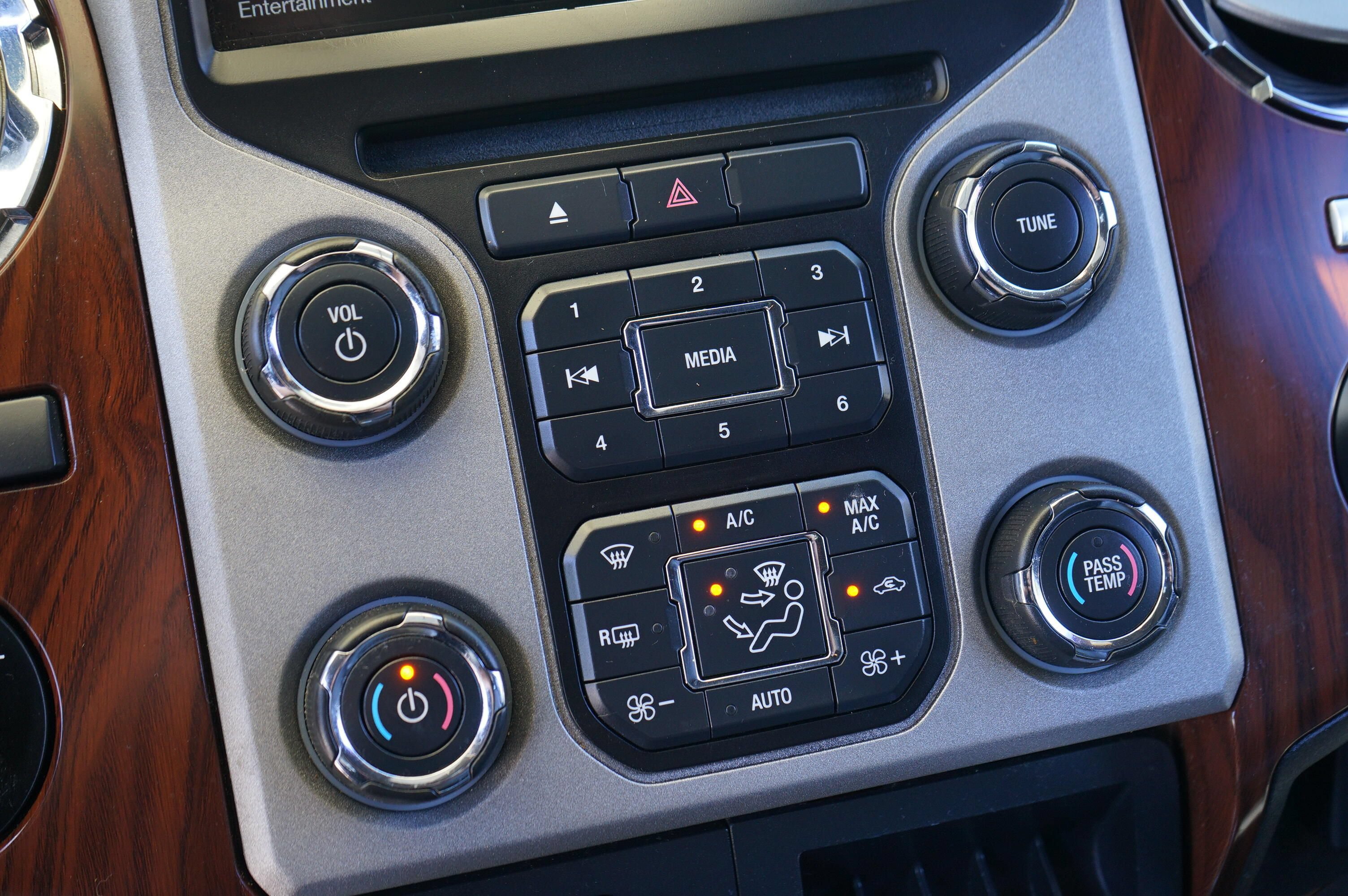 Used 2013 Ford F250 Lariat AWD/4WD image 17