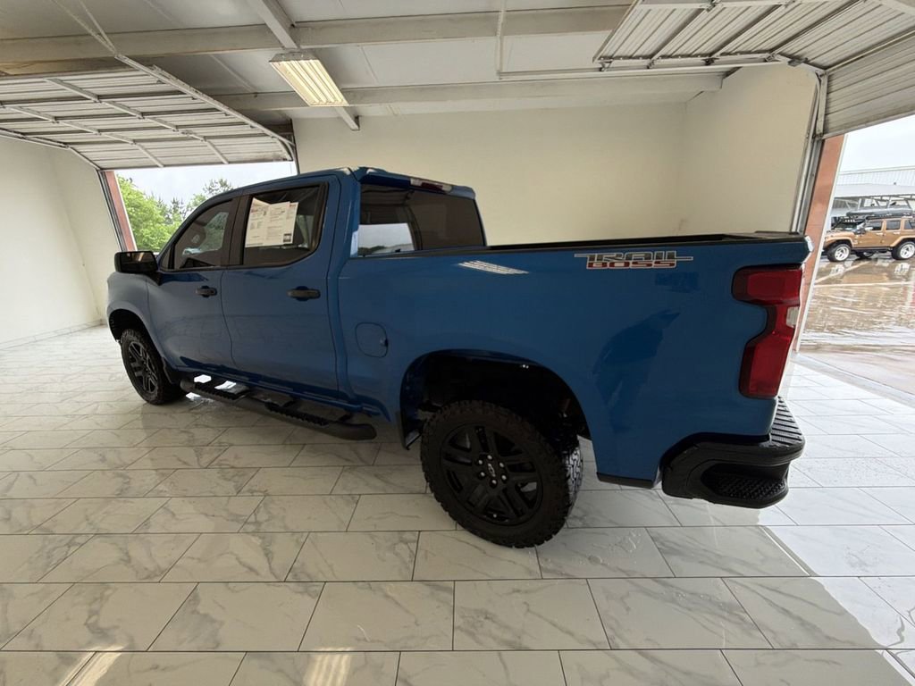 Used 2022 Chevrolet Silverado 1500 Custom Trail Boss AWD/4WD image 6