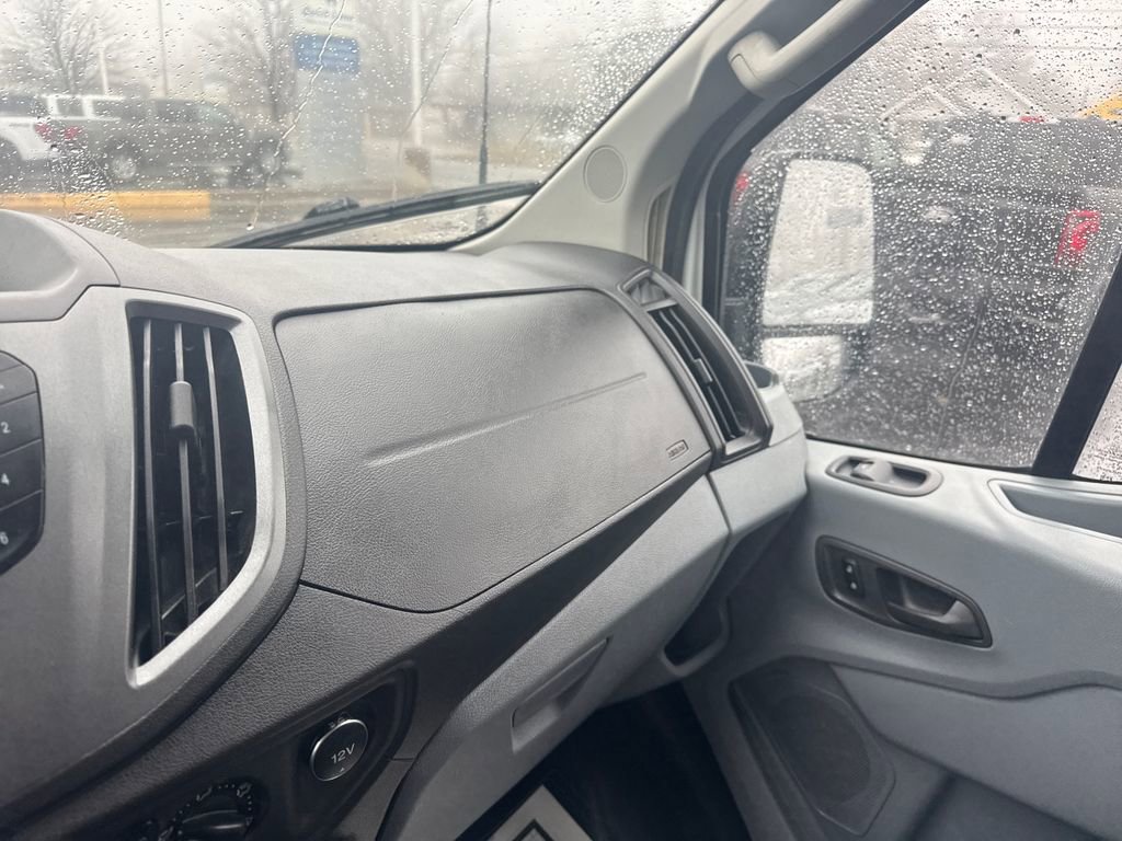 Used 2015 Ford Transit 250 130 Low Roof image 32