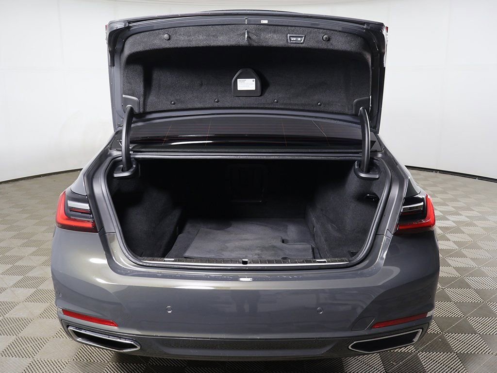 Used 2021 BMW 740i xDrive w/ Premium Package image 20