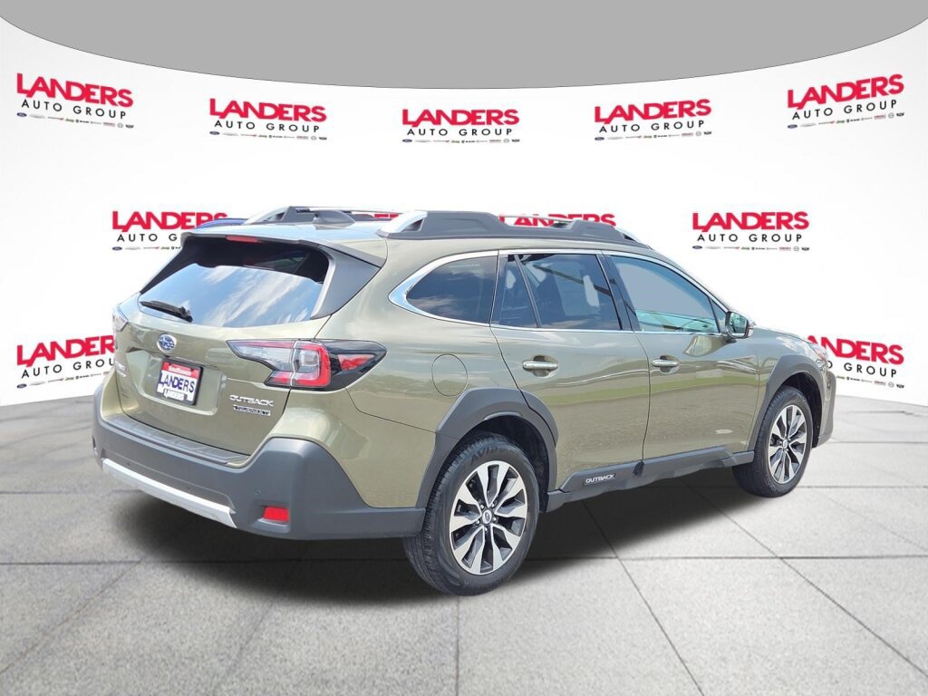 Used 2025 Subaru Outback Touring XT AWD/4WD image 3