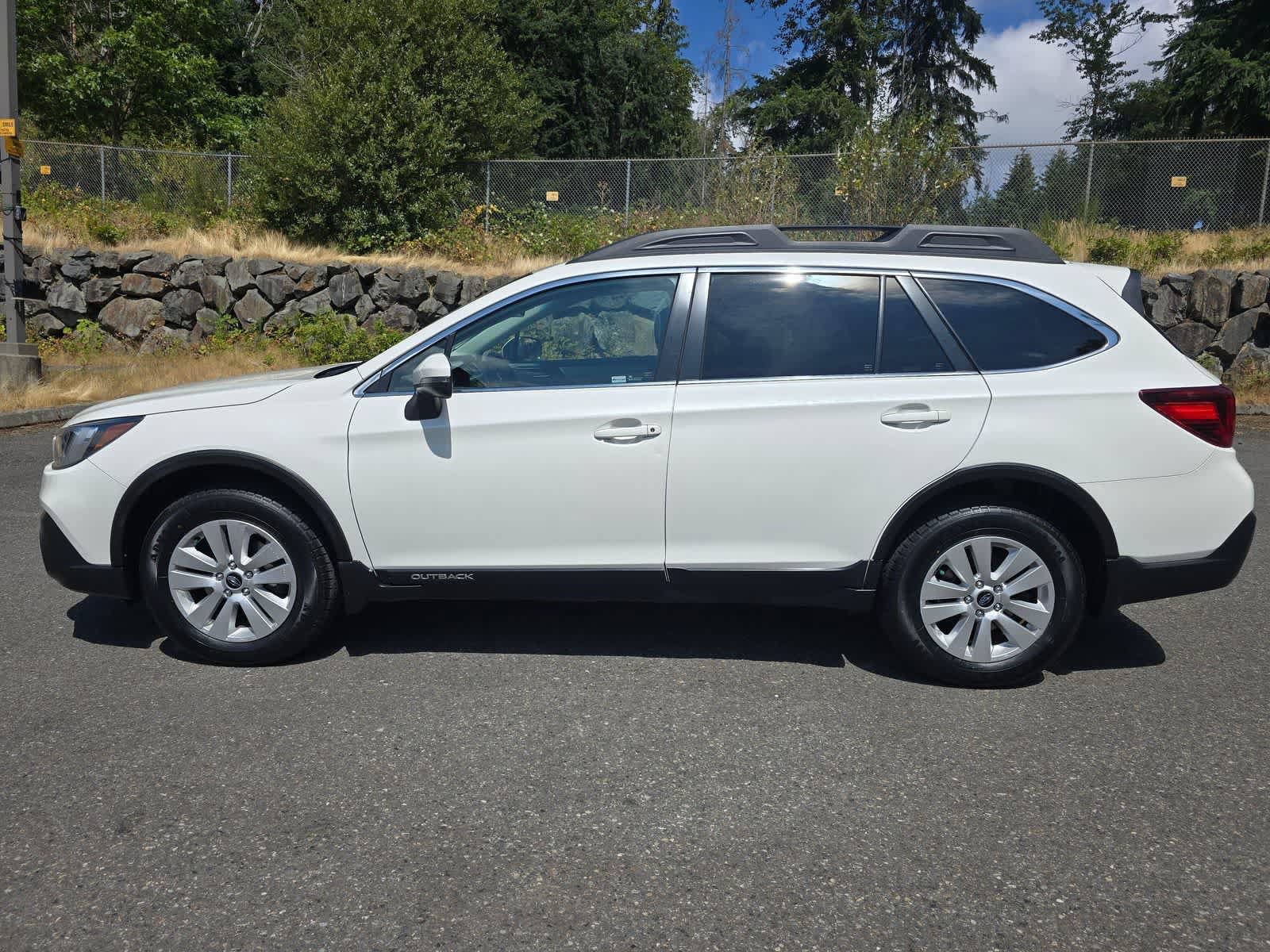 Used 2019 Subaru Outback 2.5i Premium w/ Protection Package #1 AWD/4WD image 3