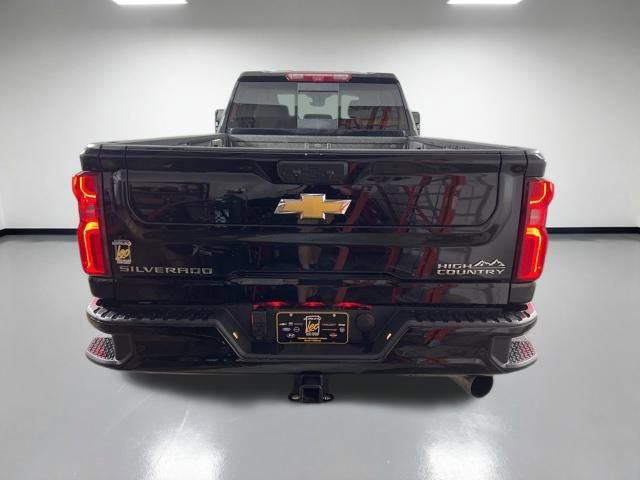 Used 2024 Chevrolet Silverado 3500 High Country w/ Technology Package image 7