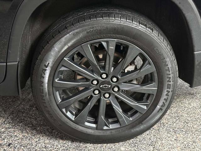 Used 2023 Chevrolet Traverse RS AWD/4WD image 12