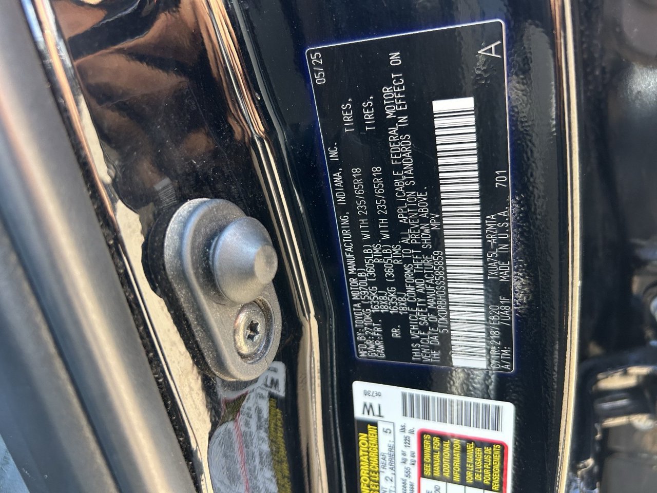 Used 2025 Toyota Highlander XLE AWD/4WD image 37