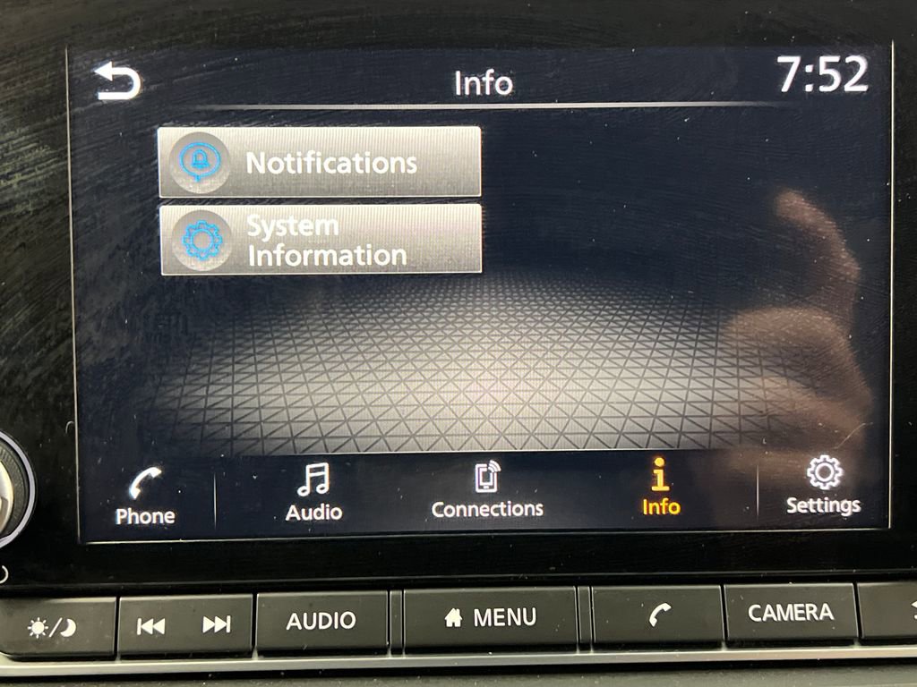 Used 2024 Nissan Rogue S FWD image 54