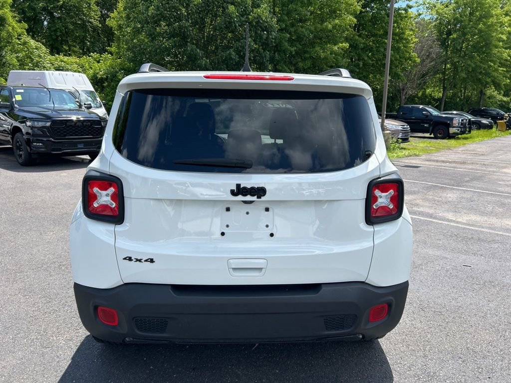 Certified 2022 Jeep Renegade Altitude image 4