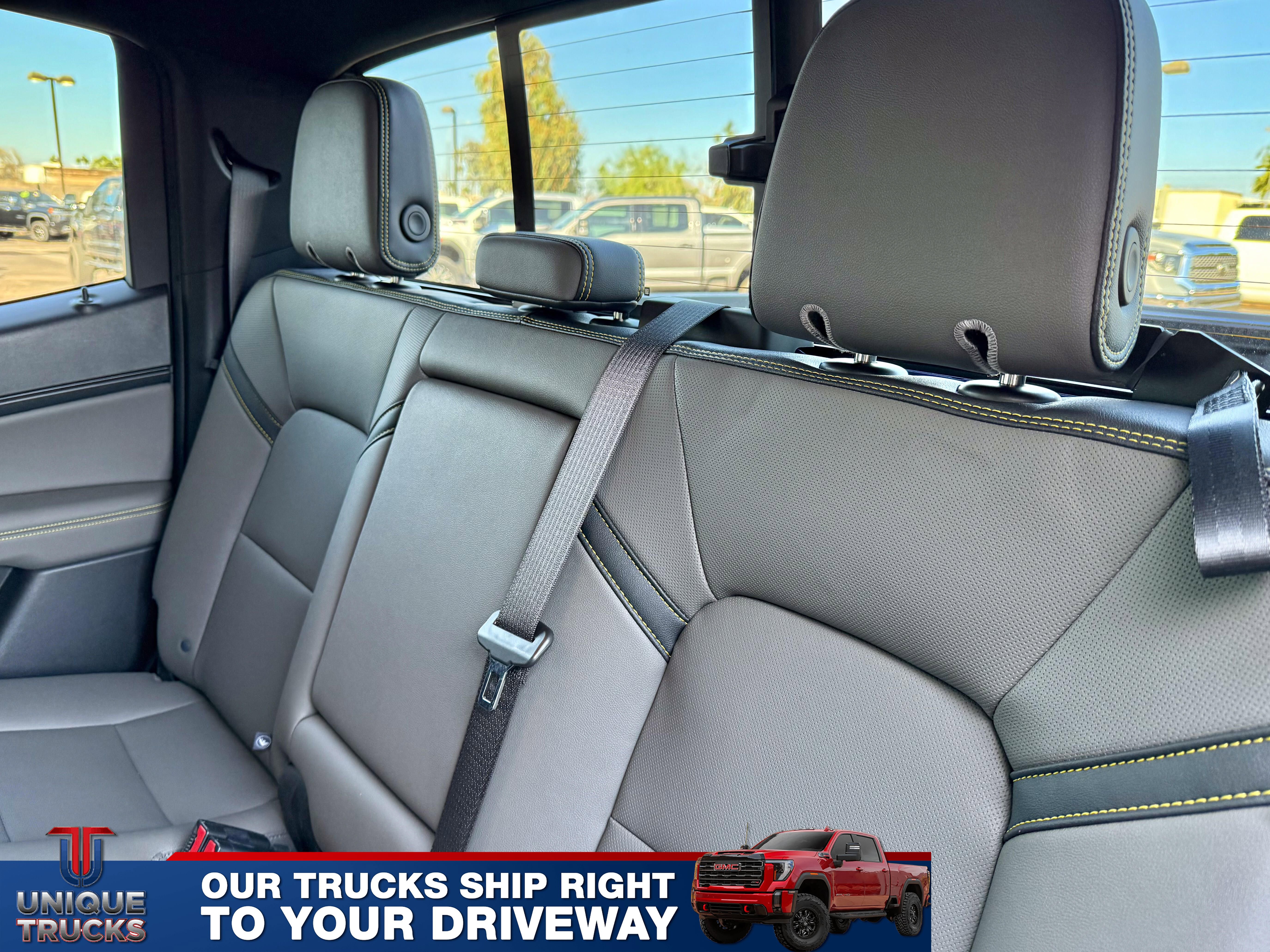 Used 2025 Chevrolet Colorado ZR2 w/ Technology Package image 23