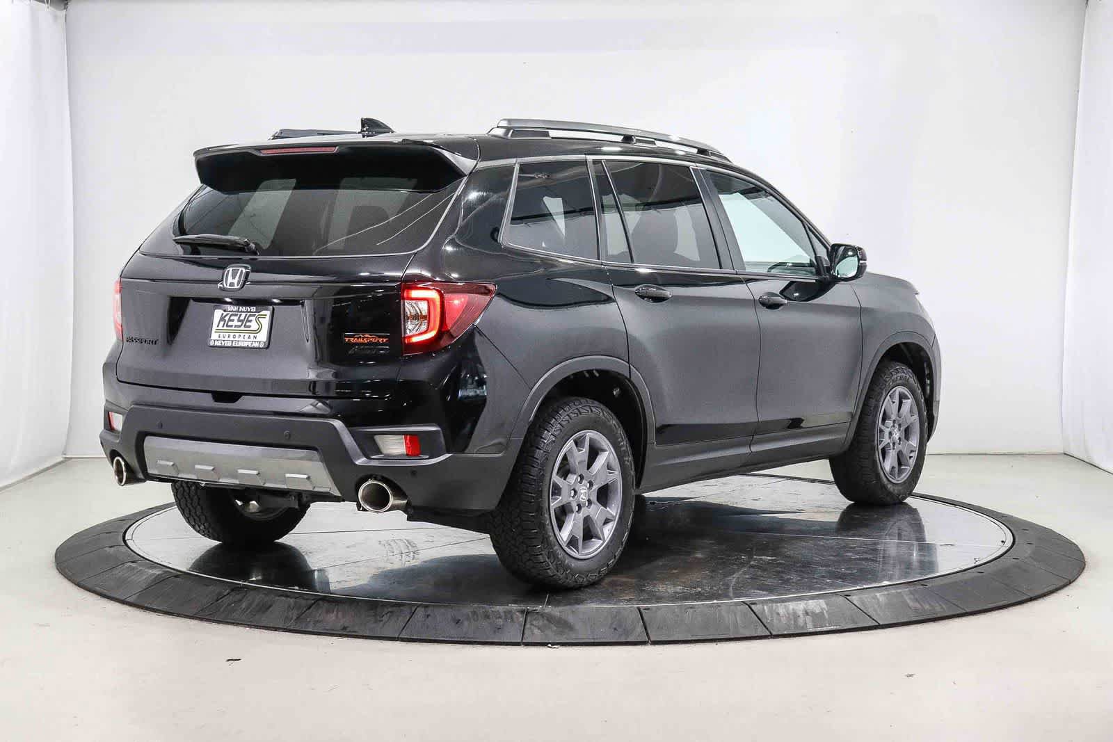Used 2024 Honda Passport TrailSport image 4