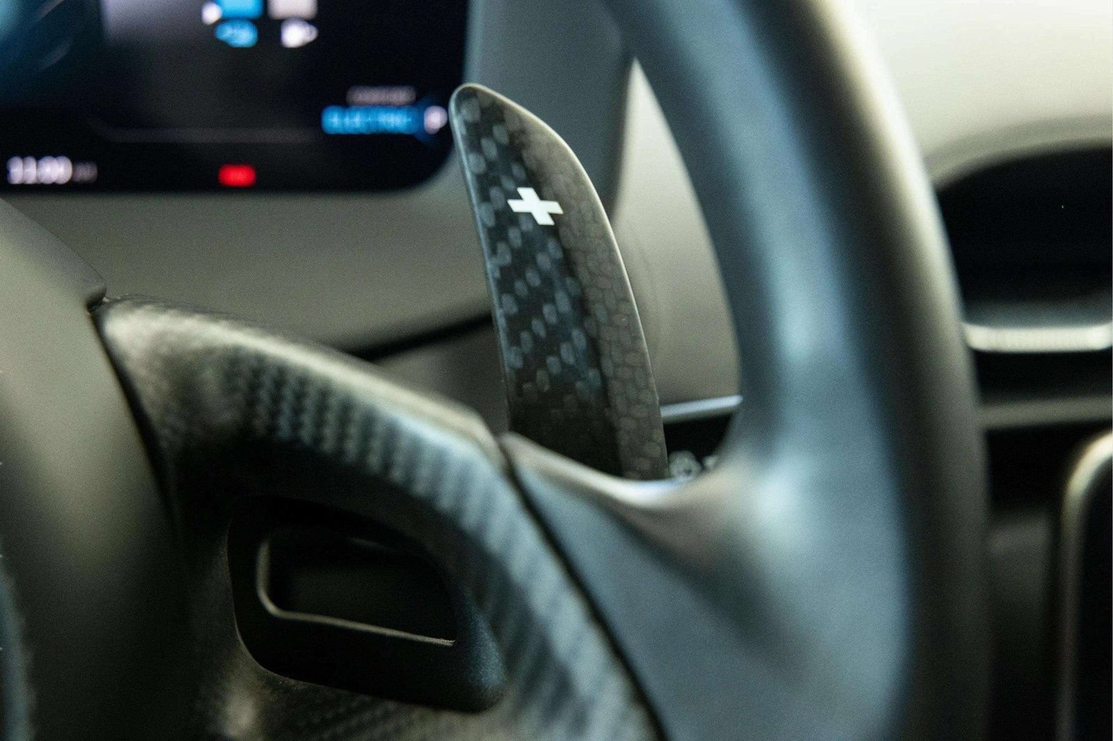 Used 2023 McLaren Artura RWD image 22