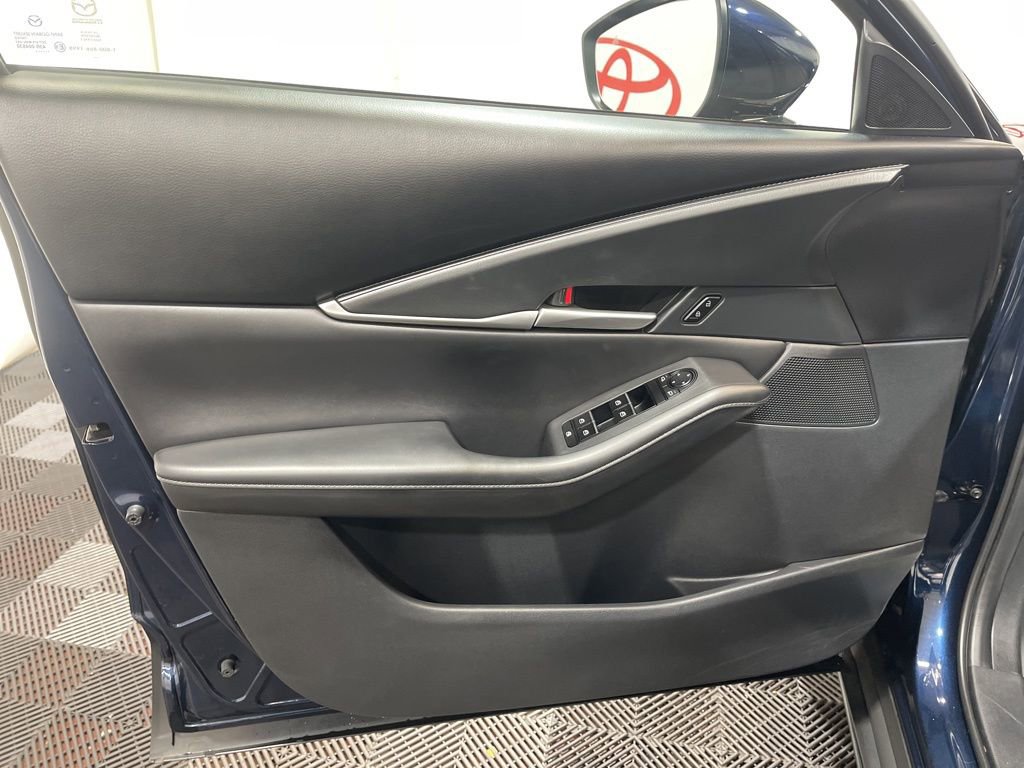 Used 2021 MAZDA CX-30 AWD 2.5 S w/ Select Package image 19