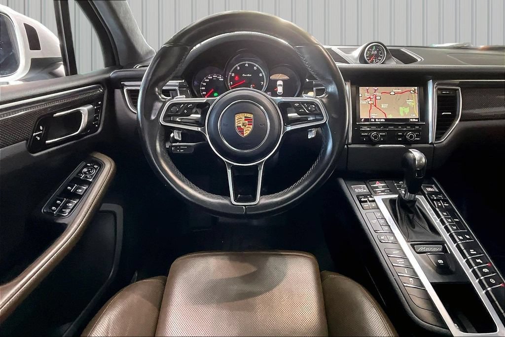 Used 2015 Porsche Macan Turbo AWD/4WD image 8