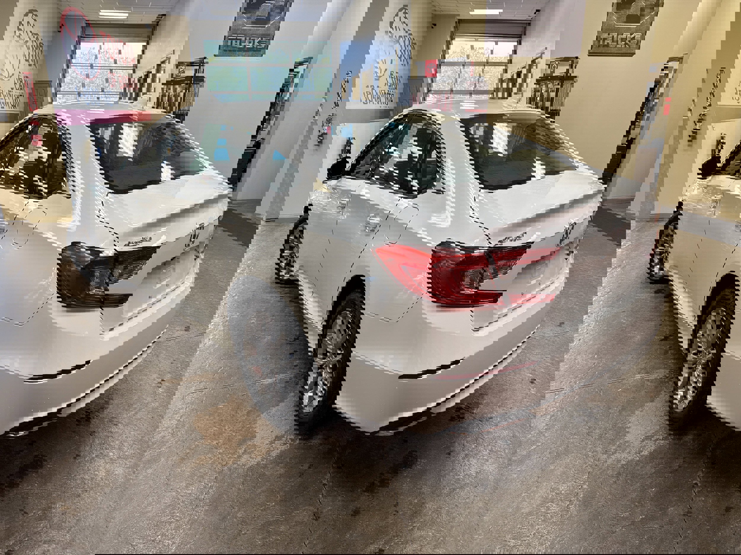 Used 2021 Honda Accord LX image 9