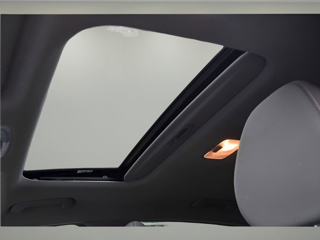 Used 2024 Hyundai Elantra SEL w/ Convenience Package image 15