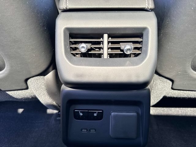 Certified 2025 Cadillac Optiq Luxury 2 w/ LPO, Floor Liner Package AWD/4WD image 15