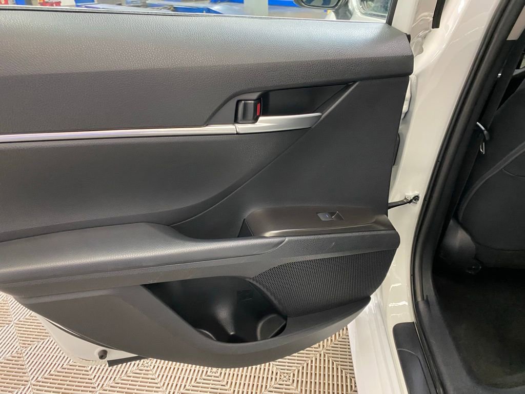 Used 2024 Toyota Camry LE image 31