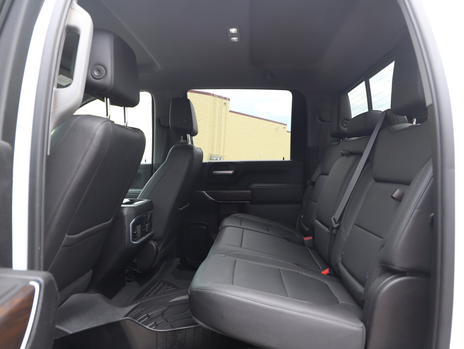 Used 2021 GMC Sierra 3500 SLT w/ SLT Convenience Package AWD/4WD image 17
